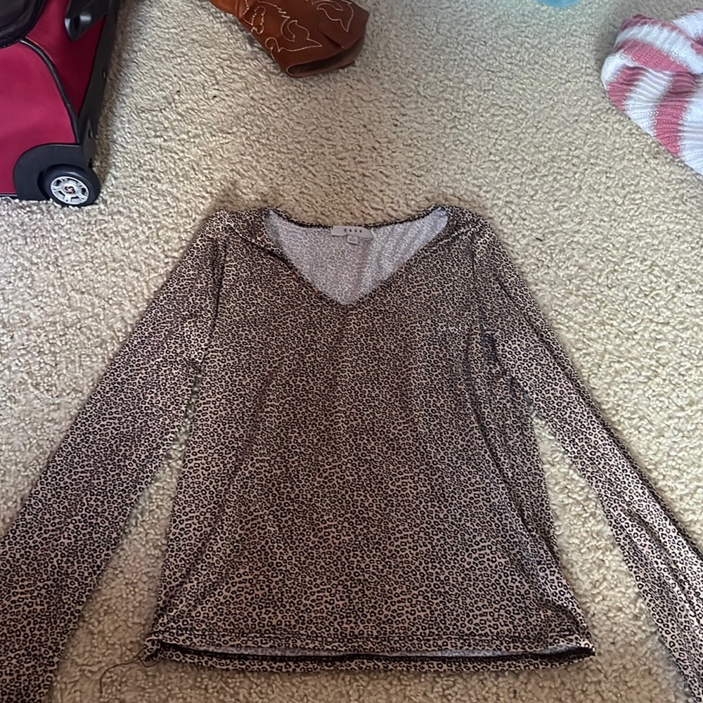 Cheetah print long sleeve v neck shirt